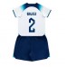 Billige England Kyle Walker #2 Børnetøj Hjemmebanetrøje til baby VM 2022 Kortærmet (+ korte bukser)